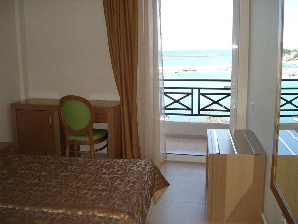 Itanos Otel 3*