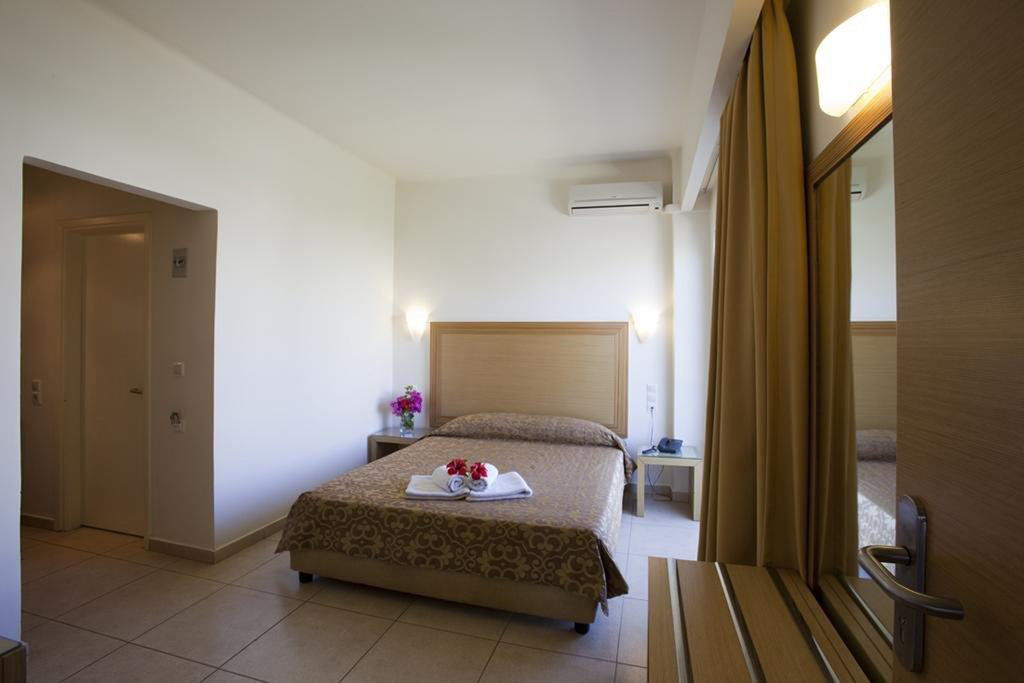 Itanos Otel